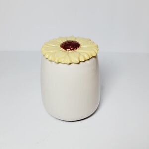 Abingdon Pottery (IL 1934-50) Daisy Grease Jar #679D - White/Yellow (1949-50)